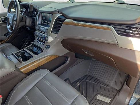 Used 2020 GMC Yukon Denali RWD image 22