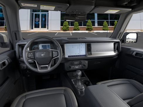 New 2025 Ford Bronco Outer Banks image 9