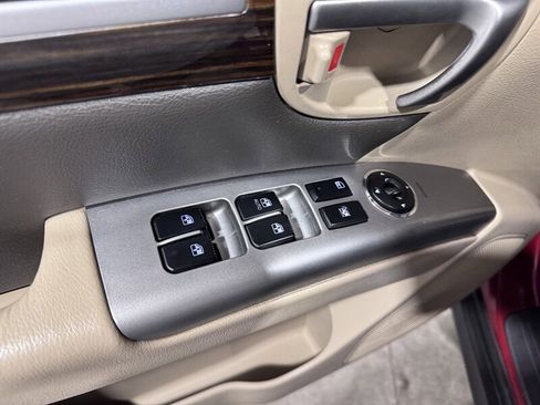 Used 2012 Hyundai Santa Fe GLS image 17