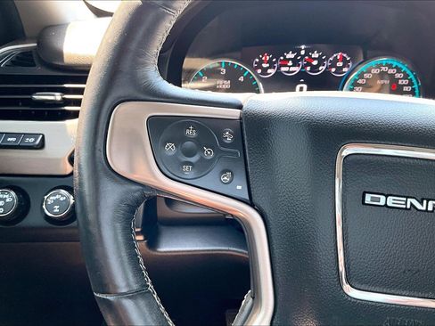 Used 2018 GMC Yukon XL Denali w/ Denali Ultimate Package AWD/4WD image 23