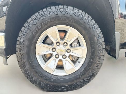 Used 2021 Chevrolet Silverado 1500 LT RWD image 31