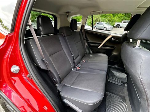 Used 2016 Toyota RAV4 XLE FWD image 20