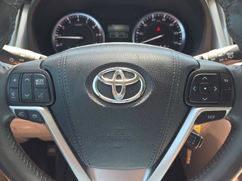 Used 2016 Toyota Highlander Plus image 28