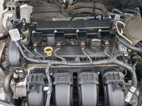Used 2014 Ford Focus SE FWD image 24