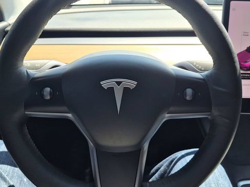 Used 2021 Tesla Model Y Long Range AWD/4WD image 23
