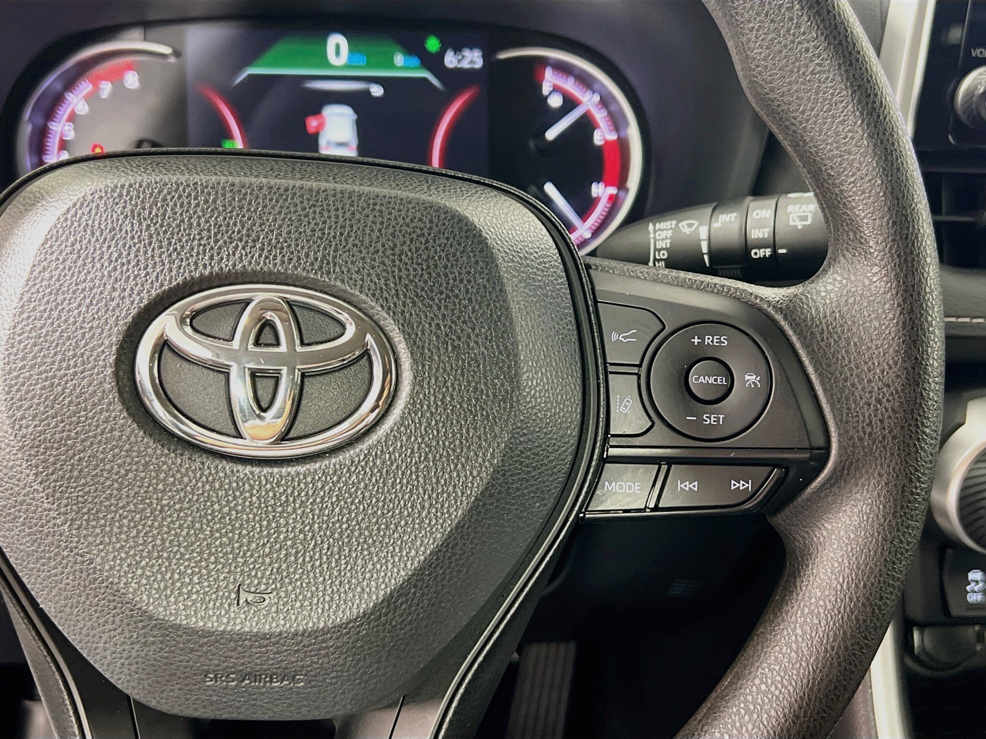 Used 2024 Toyota RAV4 XLE FWD image 19