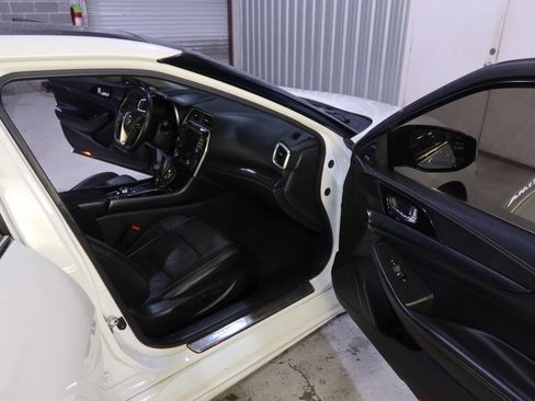 Used 2019 Nissan Maxima Platinum w/ Sport Mat Group image 12
