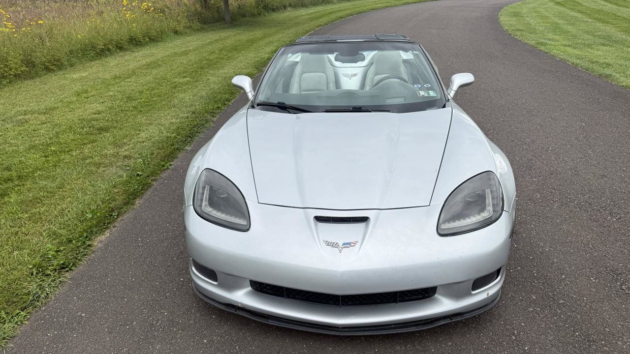 Used 2011 Chevrolet Corvette Grand Sport w/ Preferred Equipment Group RWD image 3