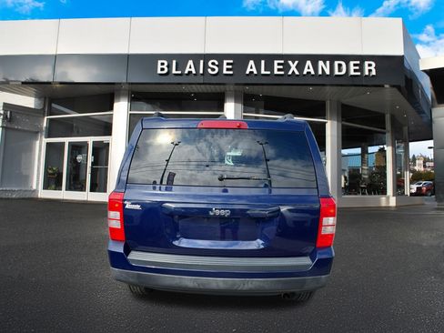 Used 2016 Jeep Patriot Sport w/ Power Value Group FWD image 4