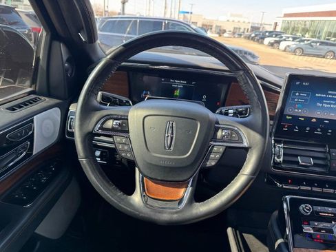 Certified 2022 Lincoln Navigator Black Label image 10