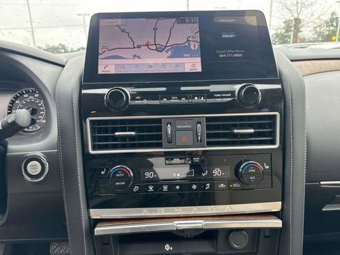 Used 2024 Nissan Armada SL w/ Captain's Chairs Package image 30