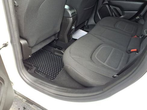 Used 2022 Jeep Renegade Latitude AWD/4WD image 11