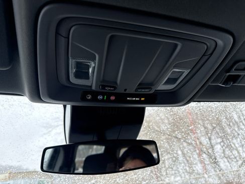 Used 2025 Chevrolet Silverado 1500 LT image 18