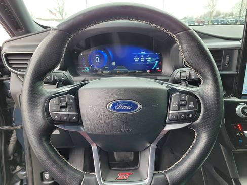 Used 2022 Ford Explorer ST w/ Equipment Group 401A image 22