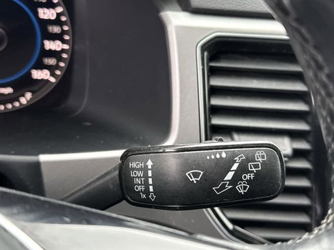 Used 2018 Volkswagen Atlas SEL Premium image 22