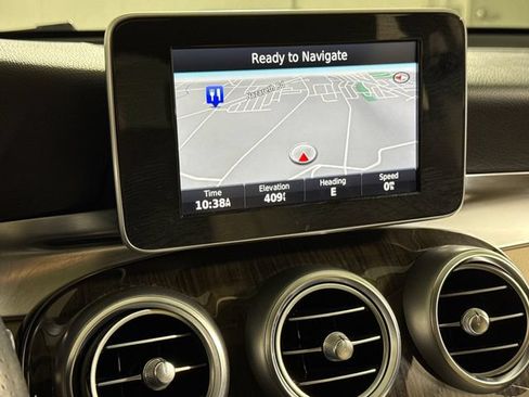 Used 2017 Mercedes-Benz GLC 300 4MATIC image 34