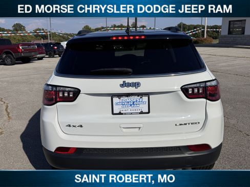 Certified 2022 Jeep Compass Limited image 3