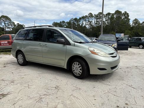 Used 2006 Toyota Sienna CE image 2