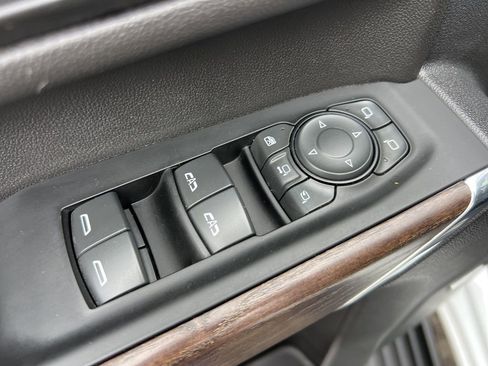 Used 2022 GMC Sierra 2500 Denali w/ Denali Ultimate Package image 11