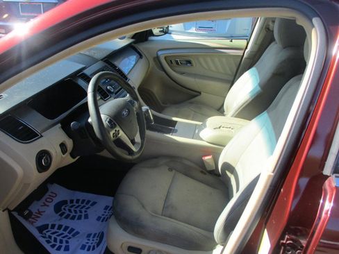 Used 2016 Ford Taurus SEL image 10