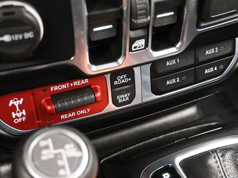 Used 2024 Jeep Wrangler Unlimited Rubicon 4xe image 26