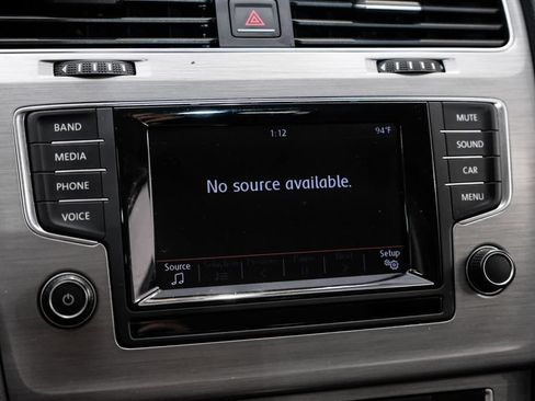 Used 2015 Volkswagen Golf S FWD image 26