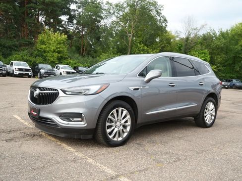 Used 2018 Buick Enclave Premium w/ Experience Buick Package AWD/4WD image 2
