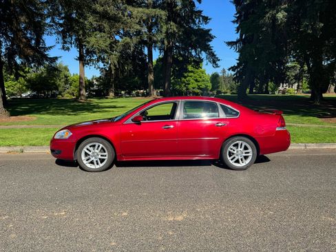 Used 2014 Chevrolet Impala LTZ FWD image 2