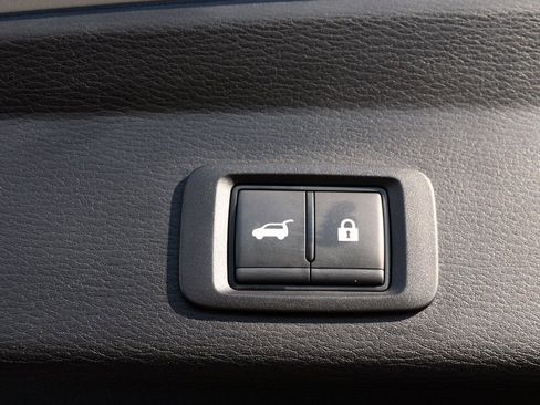 Used 2024 Mitsubishi Outlander SE image 6