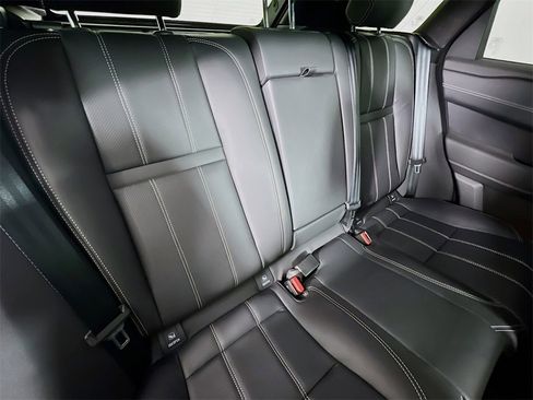 Used 2023 Land Rover Range Rover Velar R-Dynamic S image 28