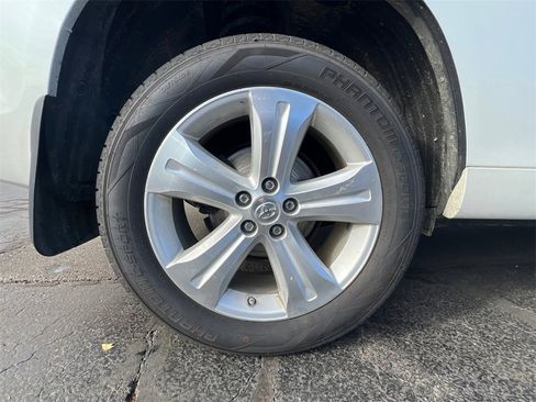 Used 2010 Toyota Highlander Limited image 45