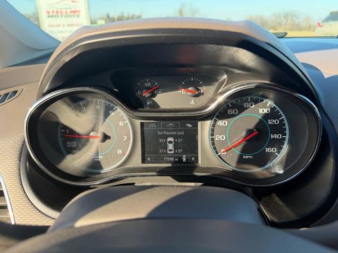 Used 2017 Chevrolet Cruze LT w/ Convenience Package image 21