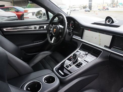 Used 2019 Porsche Panamera Turbo image 36