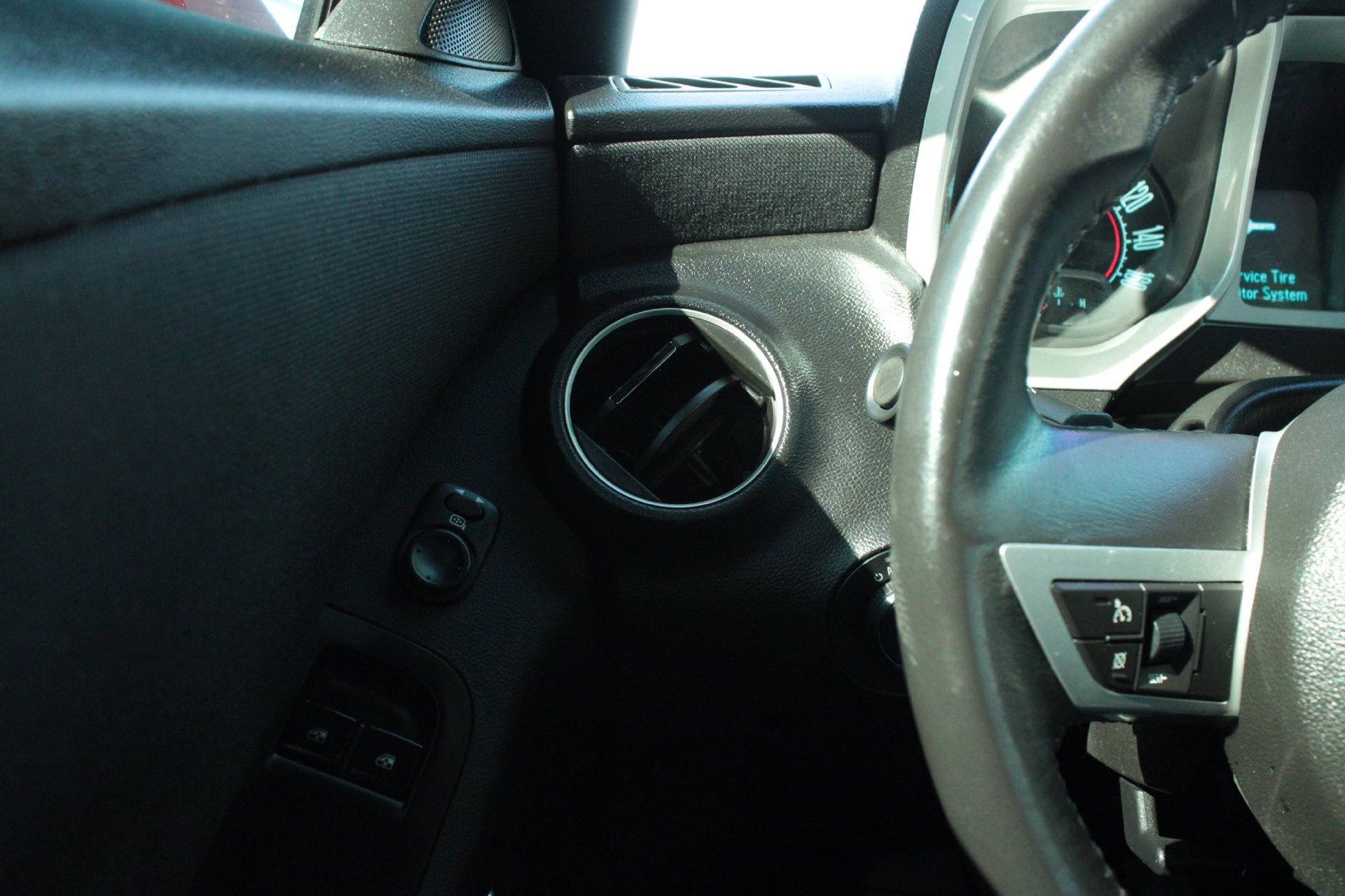Used 2011 Chevrolet Camaro LT RWD image 24