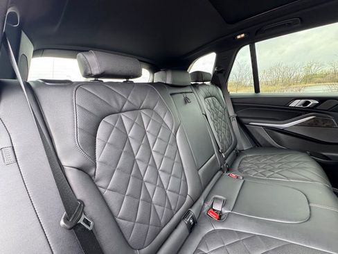 Used 2025 BMW X5 xDrive40i w/ Climate Comfort Package image 25