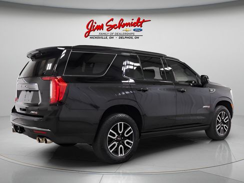 Used 2024 GMC Yukon AT4 w/ AT4 Premium Package AWD/4WD image 6