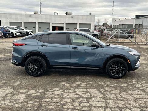 Certified 2024 Buick Envista Sport Touring w/ Convenience I Package image 3