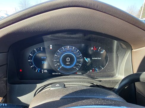 Used 2017 Cadillac Escalade Premium Luxury image 16