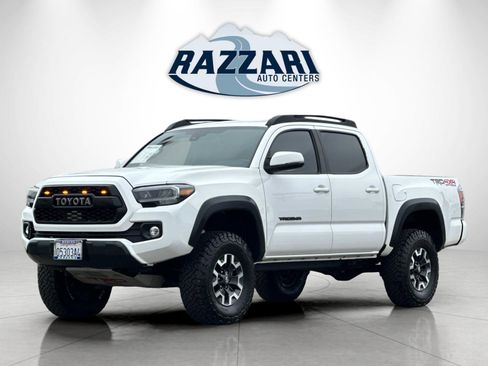 Used 2020 Toyota Tacoma TRD Off-Road image 7