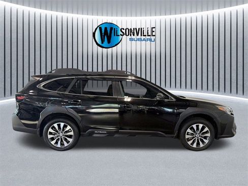 Used 2023 Subaru Outback Limited image 16