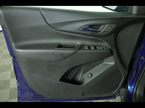 Used 2023 Chevrolet Equinox LT image 20