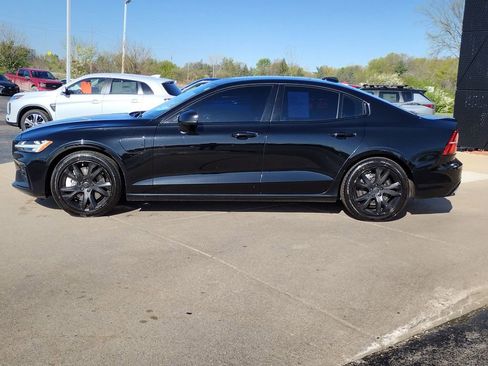 Used 2022 Volvo S60 T8 R-Design Expression AWD/4WD image 18