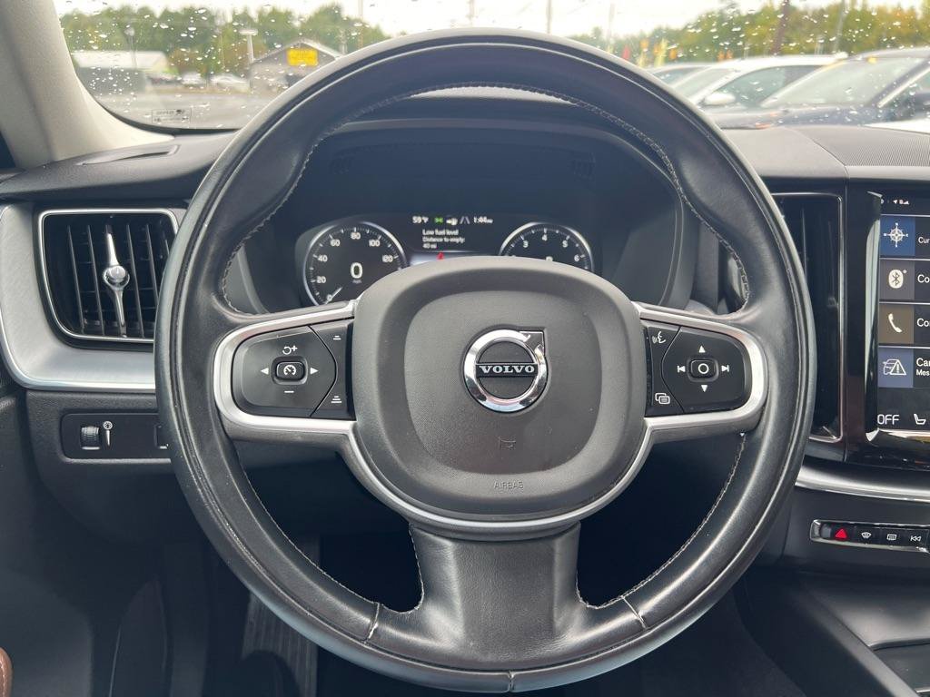 Used 2020 Volvo XC60 T6 Momentum w/ Protection Package Premier AWD/4WD image 21
