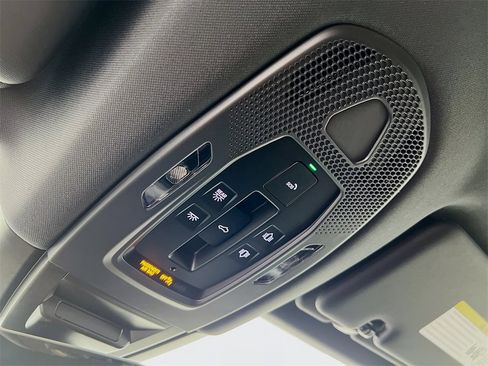 New 2026 Porsche Cayenne Base image 14