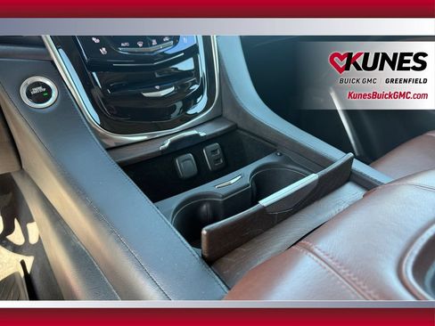 Used 2016 Cadillac Escalade Luxury AWD/4WD image 15