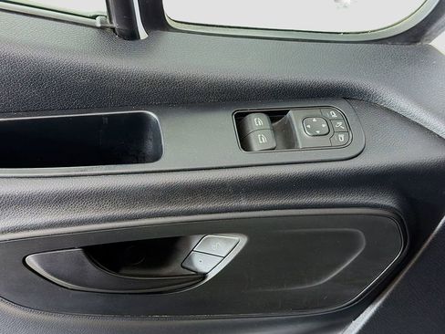 Used 2022 Mercedes-Benz Sprinter 2500 image 22