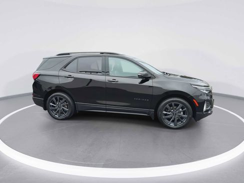 Used 2022 Chevrolet Equinox RS w/ RS Leather Package image 9