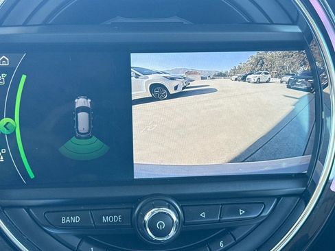 Used 2019 MINI Cooper 4-Door Hardtop w/ Signature Upholstery Package image 24