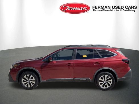 Used 2022 Subaru Outback Premium image 6
