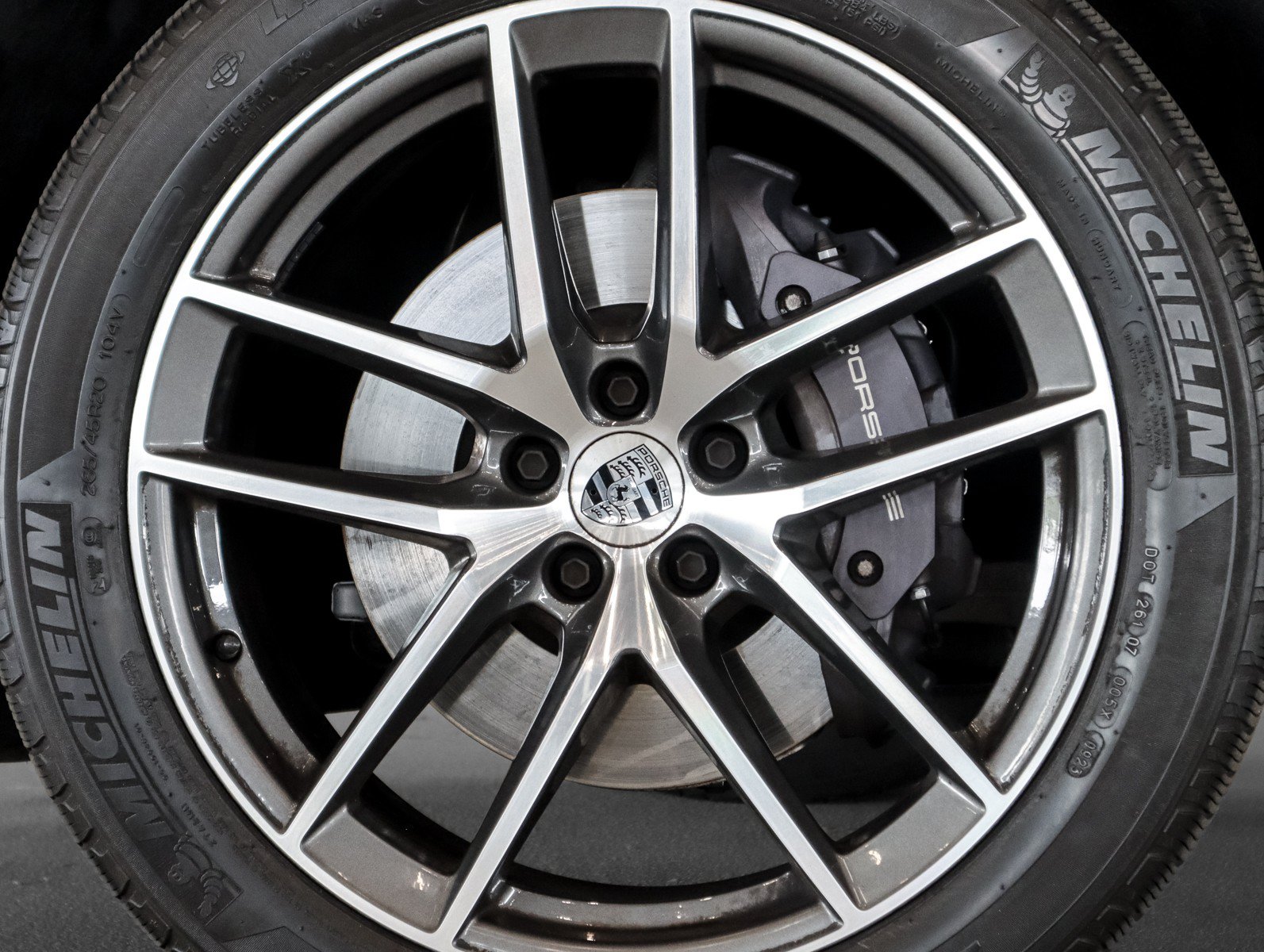 Certified 2023 Porsche Macan AWD/4WD image 13